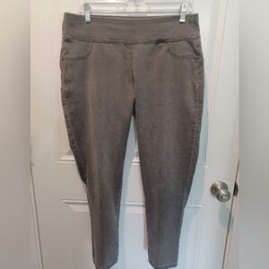 NWOT STYLE & CO PETITE LARGE CURVY JEGGING!